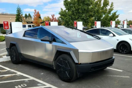 Tesla Cybertruck charging