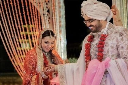 Hansika-Motwani-shares-first-pics-from-wedding-with-Sohael-Khaturiya-stuns-in-red-and-golden-lehenga-5
