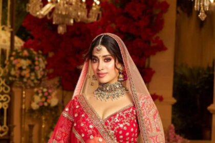 jahnvikapoor-photos-080925-01-819x1024