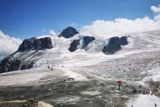 Europe’s Ski Season Is Turning to Slush, Even at High Altitude