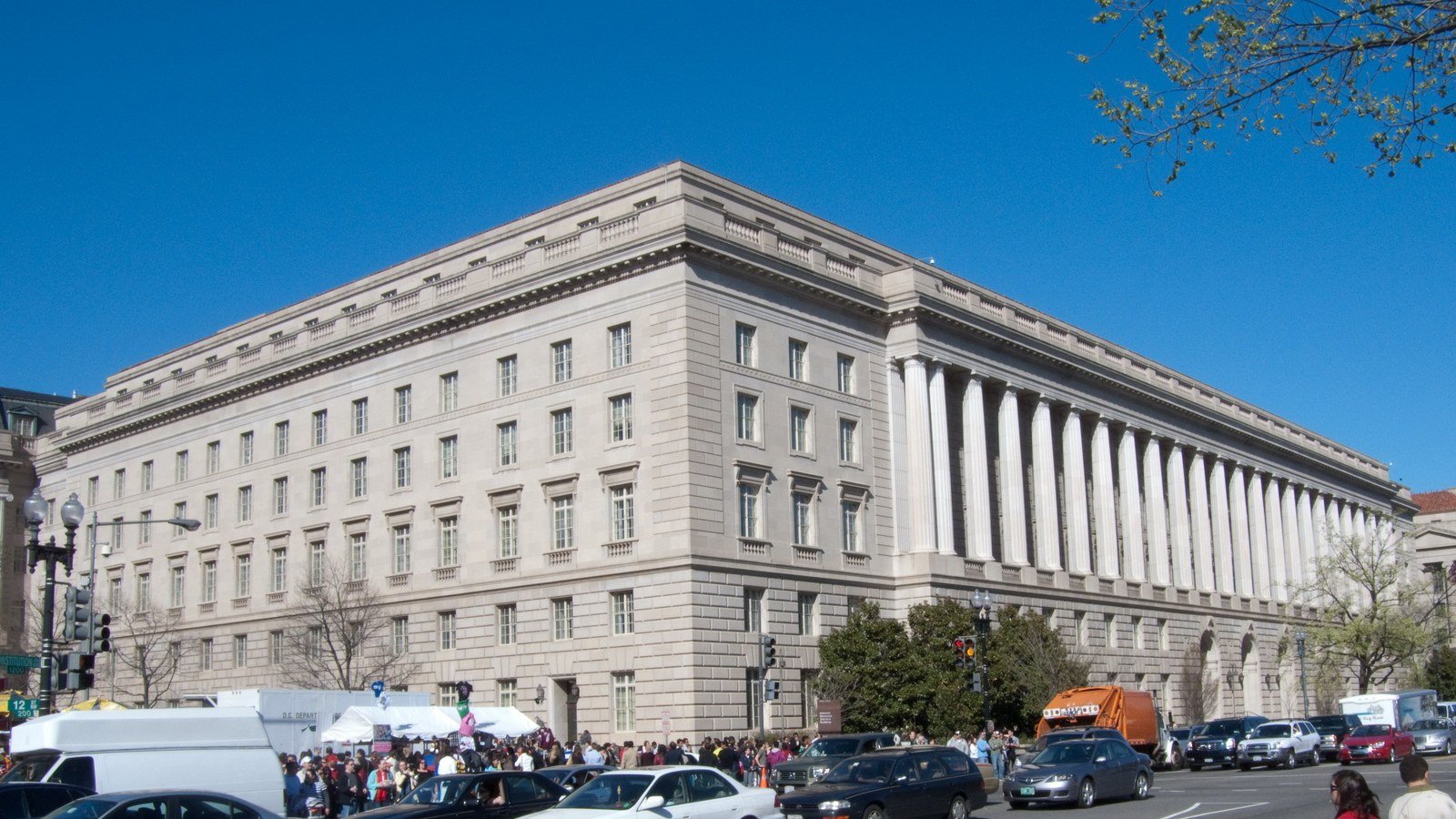 The IRS headquarters building on Constitution Avenue in Washington, D.C.