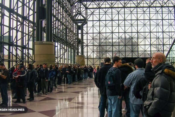 Fans lining up for New York Comic Con