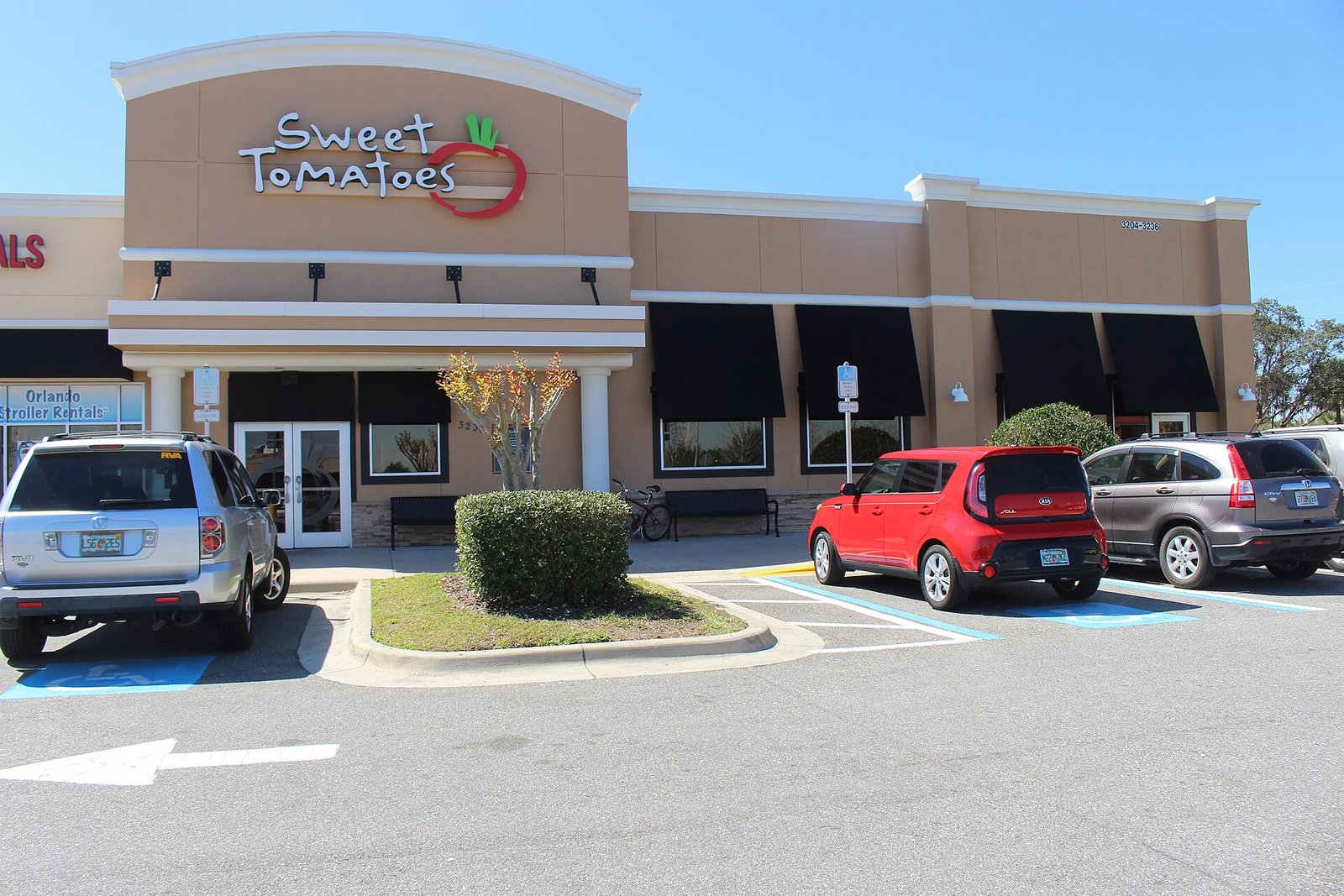 A Sweet Tomatoes restaurant, the sister name of Souplantation outside California